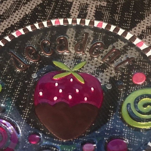 2009 Decadent 11" Glass Plate Chocolate Strawberry - Picture 6 of 16